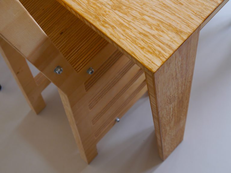 bamboe-eettafel-meegroei-kinderstoel